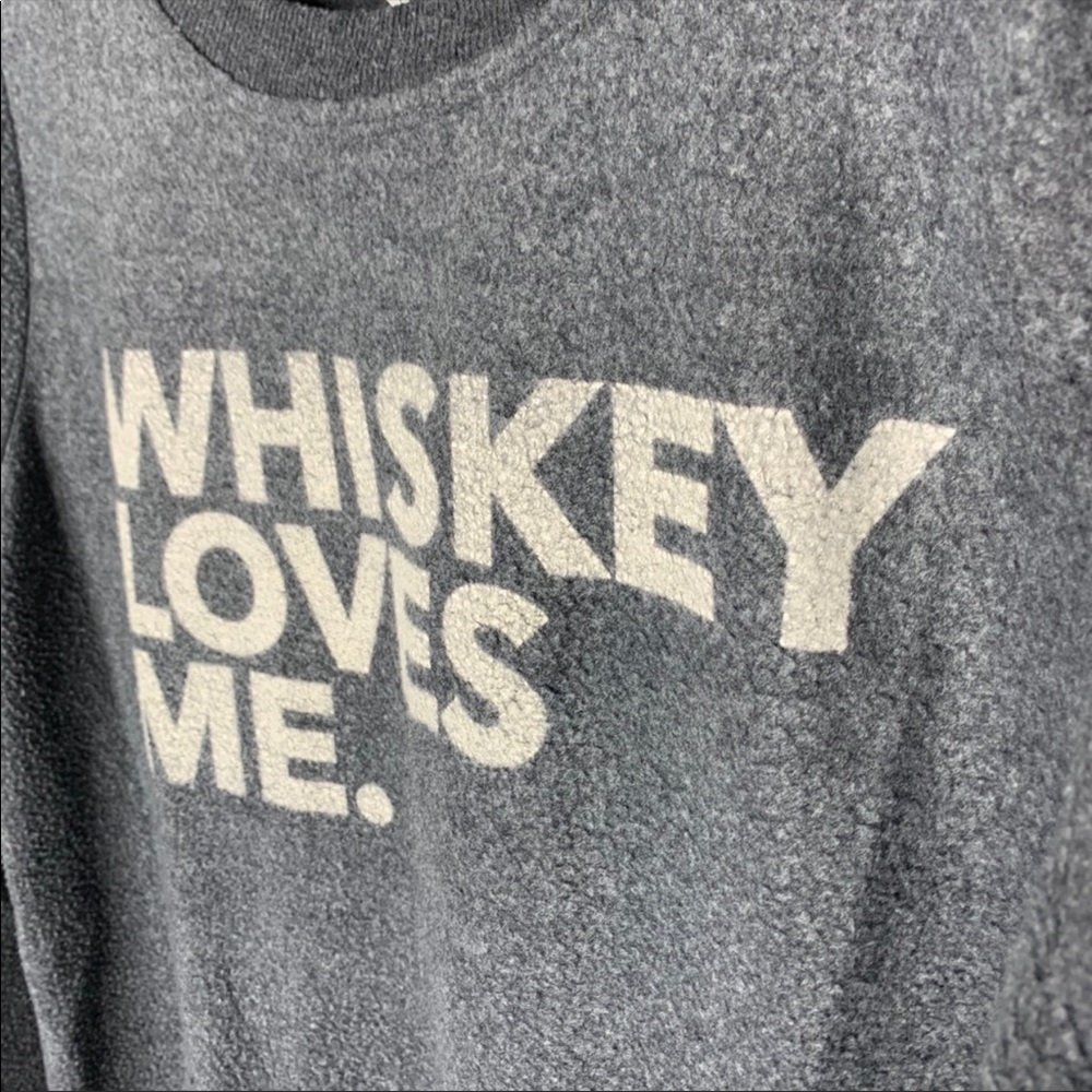 Chaser Whiskey Loves Me Fleece Pullover Top Gray